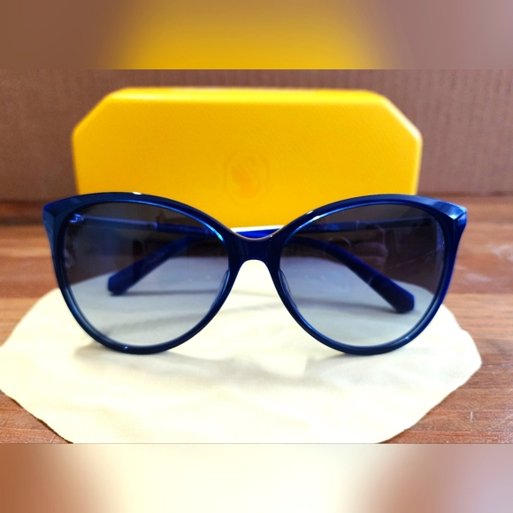 Swarovski Accessories - AUTH NEW Swarovski SK0309 Blue Sunglasses